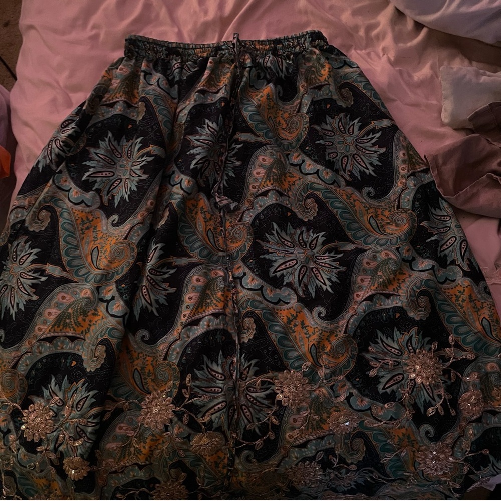 Elegant Paisley Print Skirt